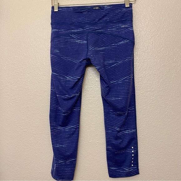 NIKE Epic Run compression Fit Womens Capri Training reflective leggings -S - Picture 4 of 12